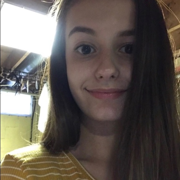 Meet your Posher, Kelli - Picture 1 of 1